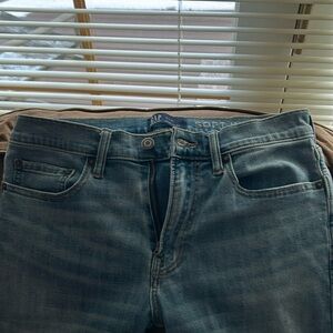 Gap jeans 31 x 30 slim taper light blue